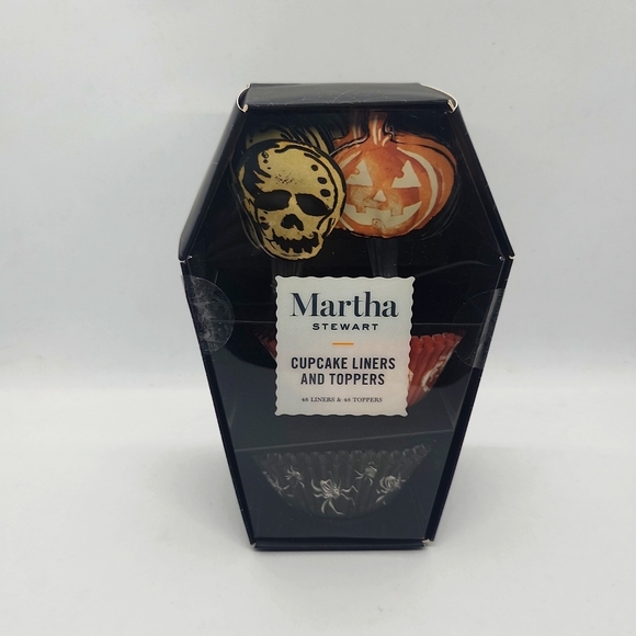 Halloween Martha Stewart Cupcake Liners & Toppers for 48 Treats - Picture 1 of 5